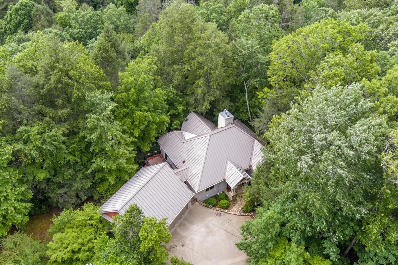 Falling Waters At Rumbling Bald Lake Lure Exterior photo